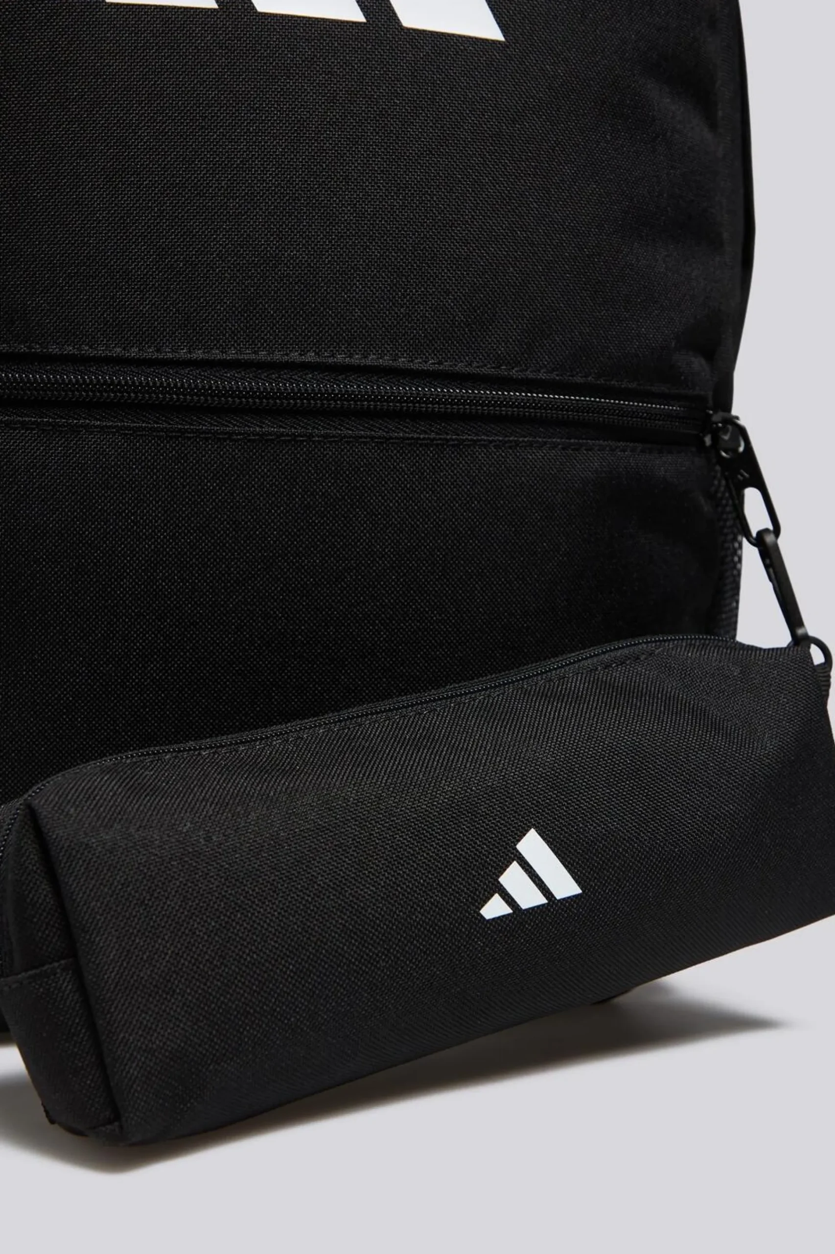 adidas Classic Pcase