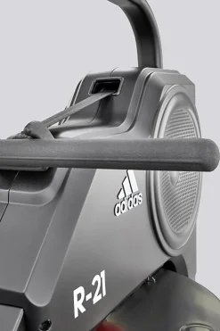 adidas R-21