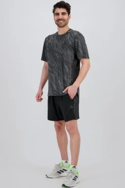 adidas Tech Essentials