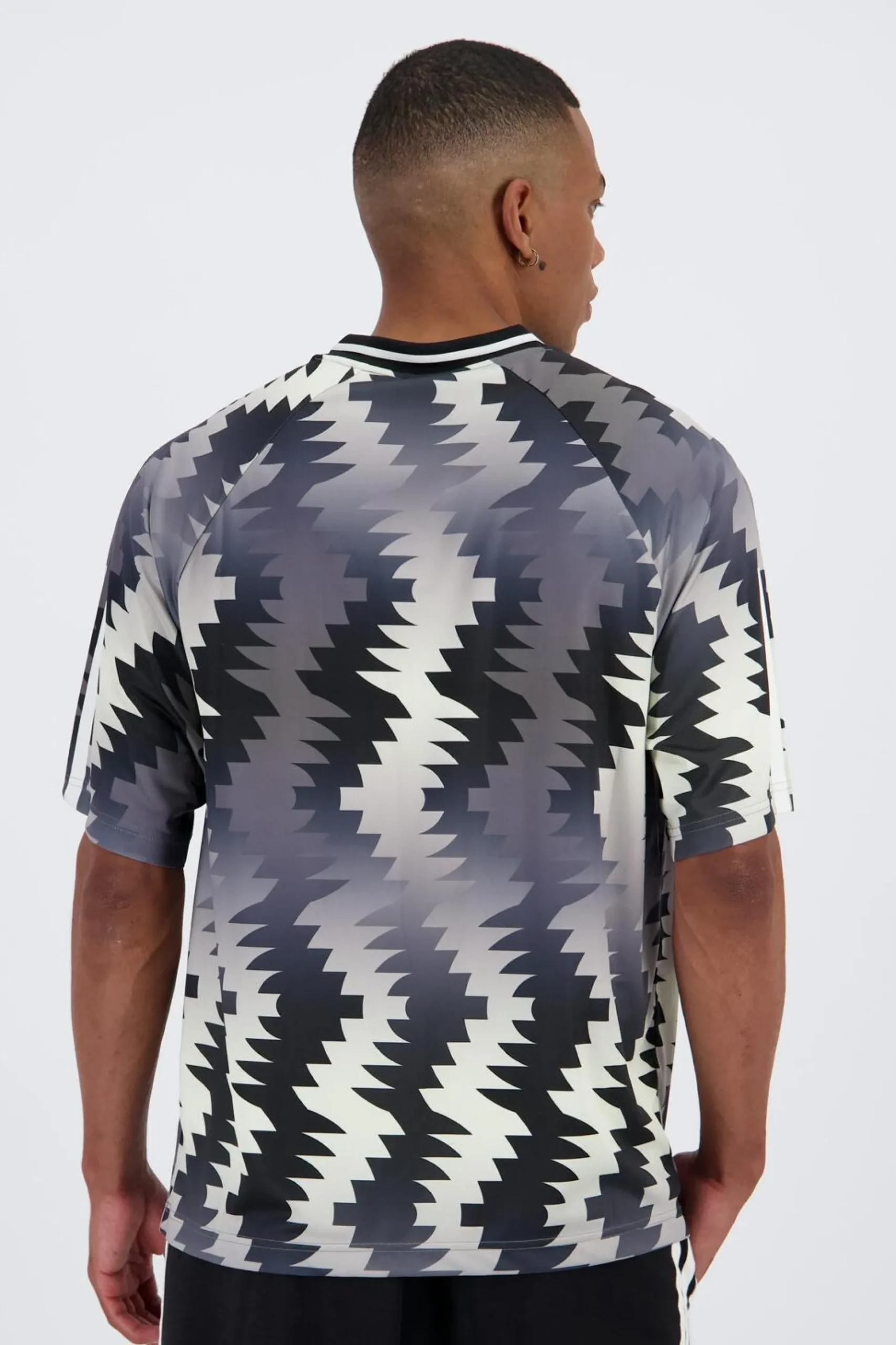 Camiseta adidas