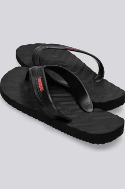 Havaianas Track Waves