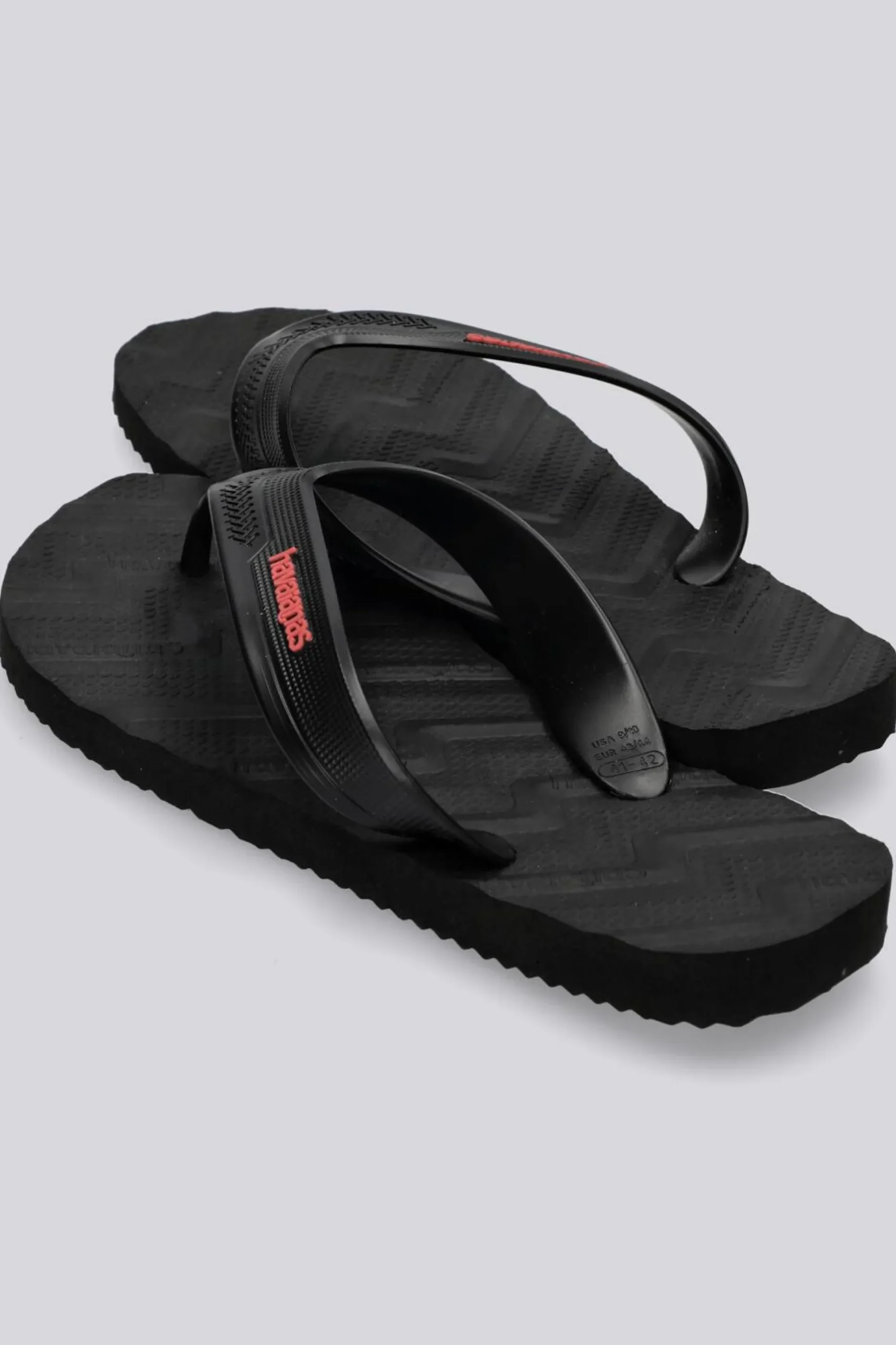 Havaianas Track Waves