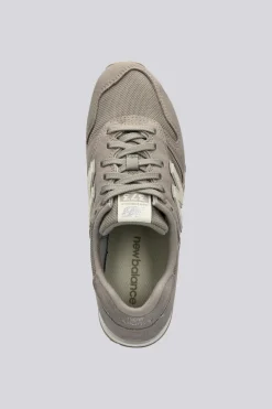New Balance 373