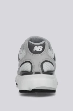 New Balance 603