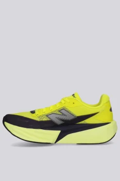 New Balance Rebel V5