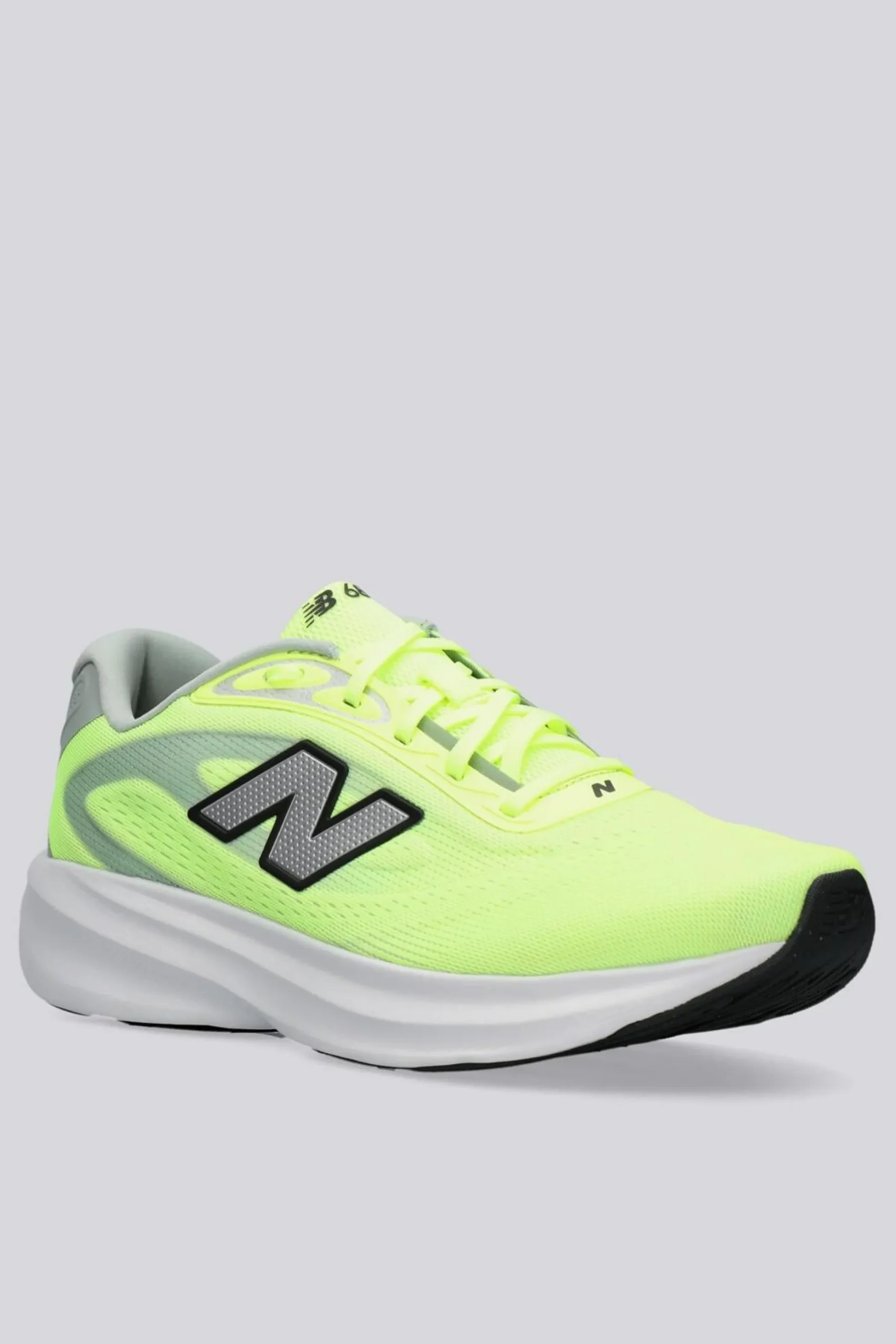 New Balance 680 V9