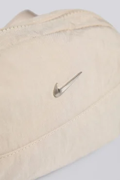 Nike Aura