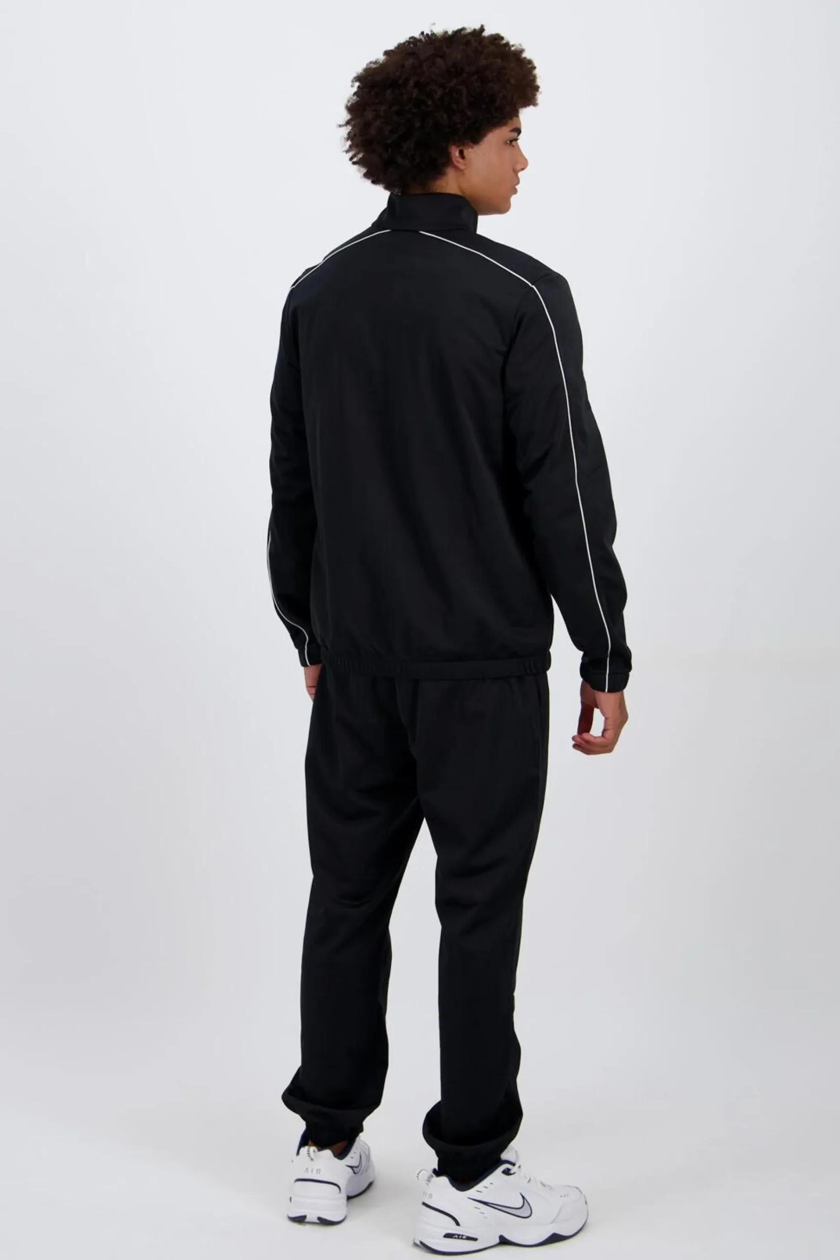 Nike Club