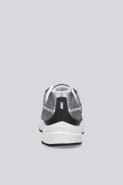 Nike Initiator