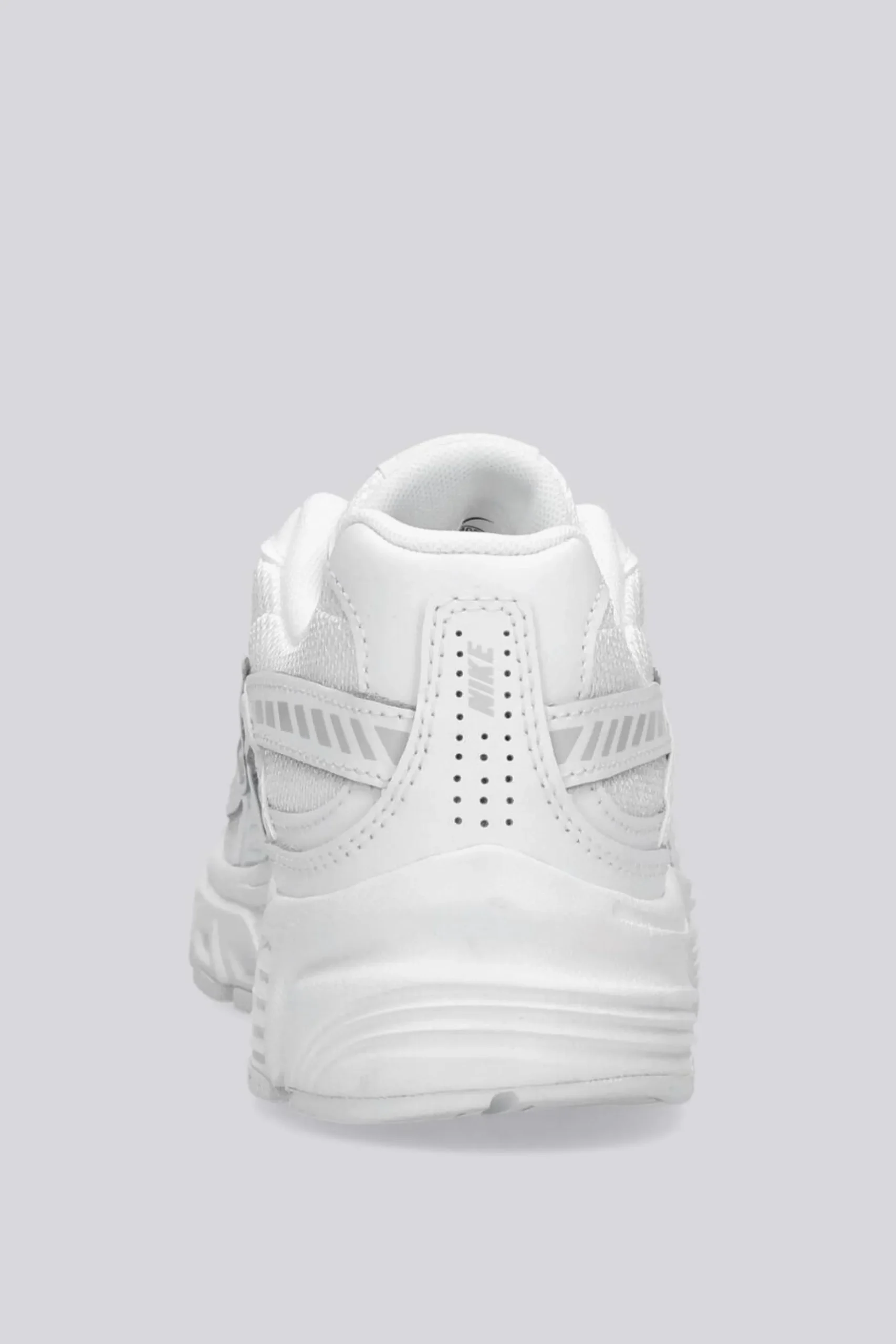 Nike Initiator