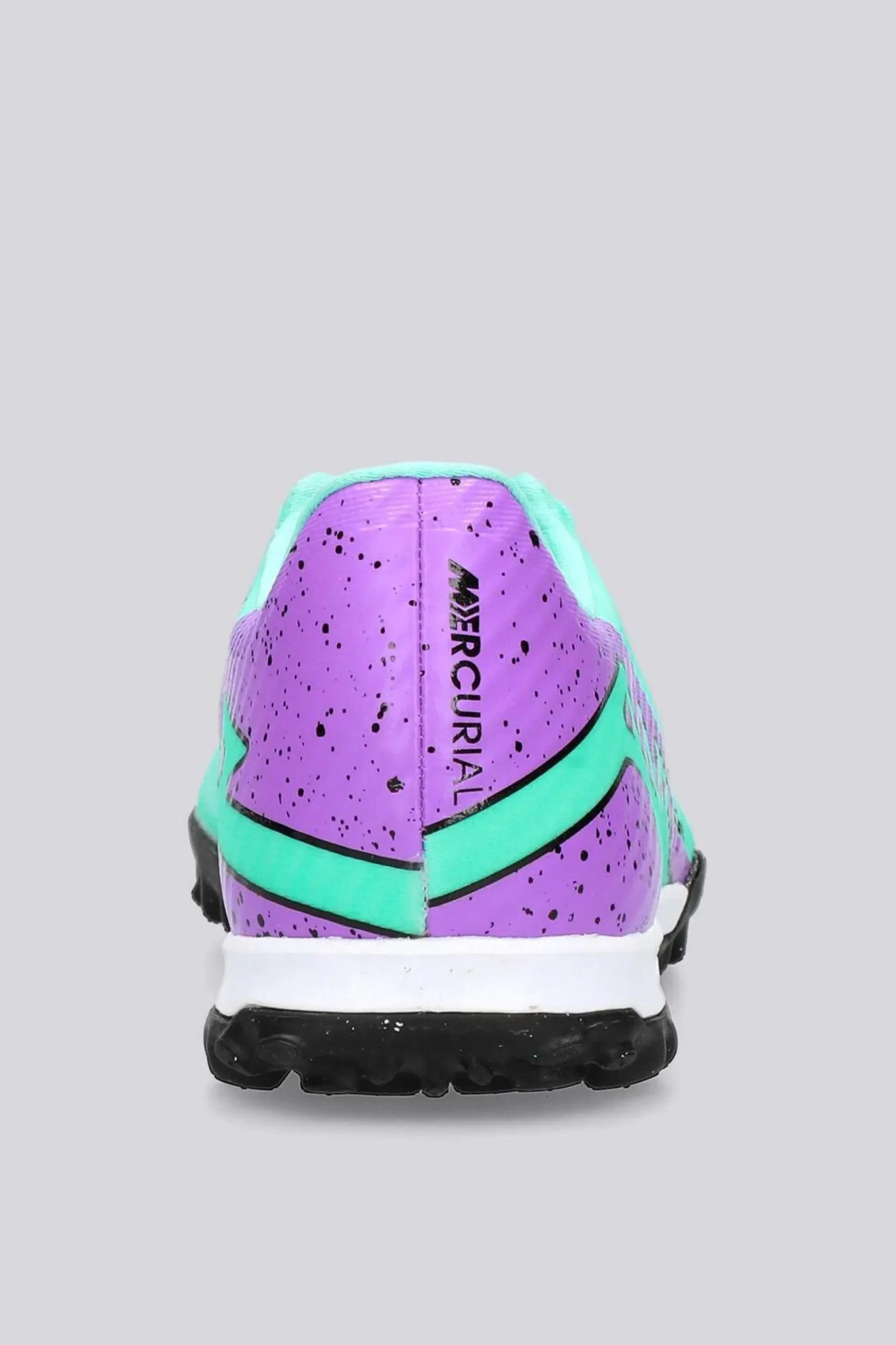 Nike Phantom Turf