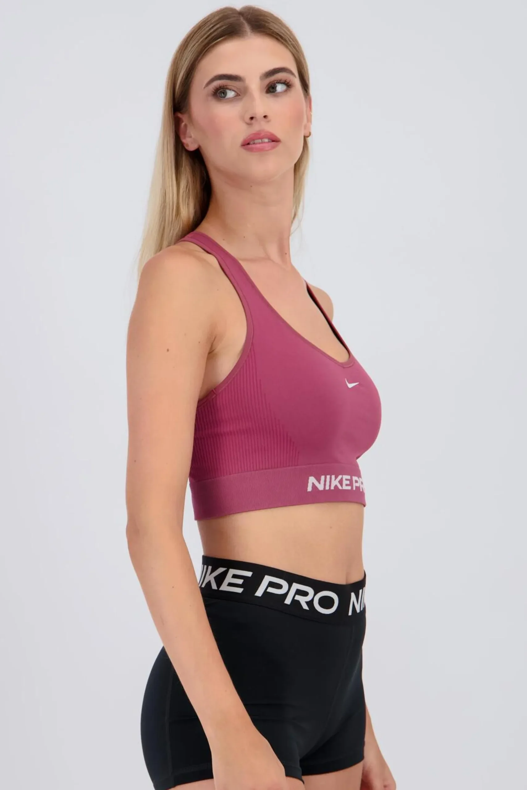 Nike Pro