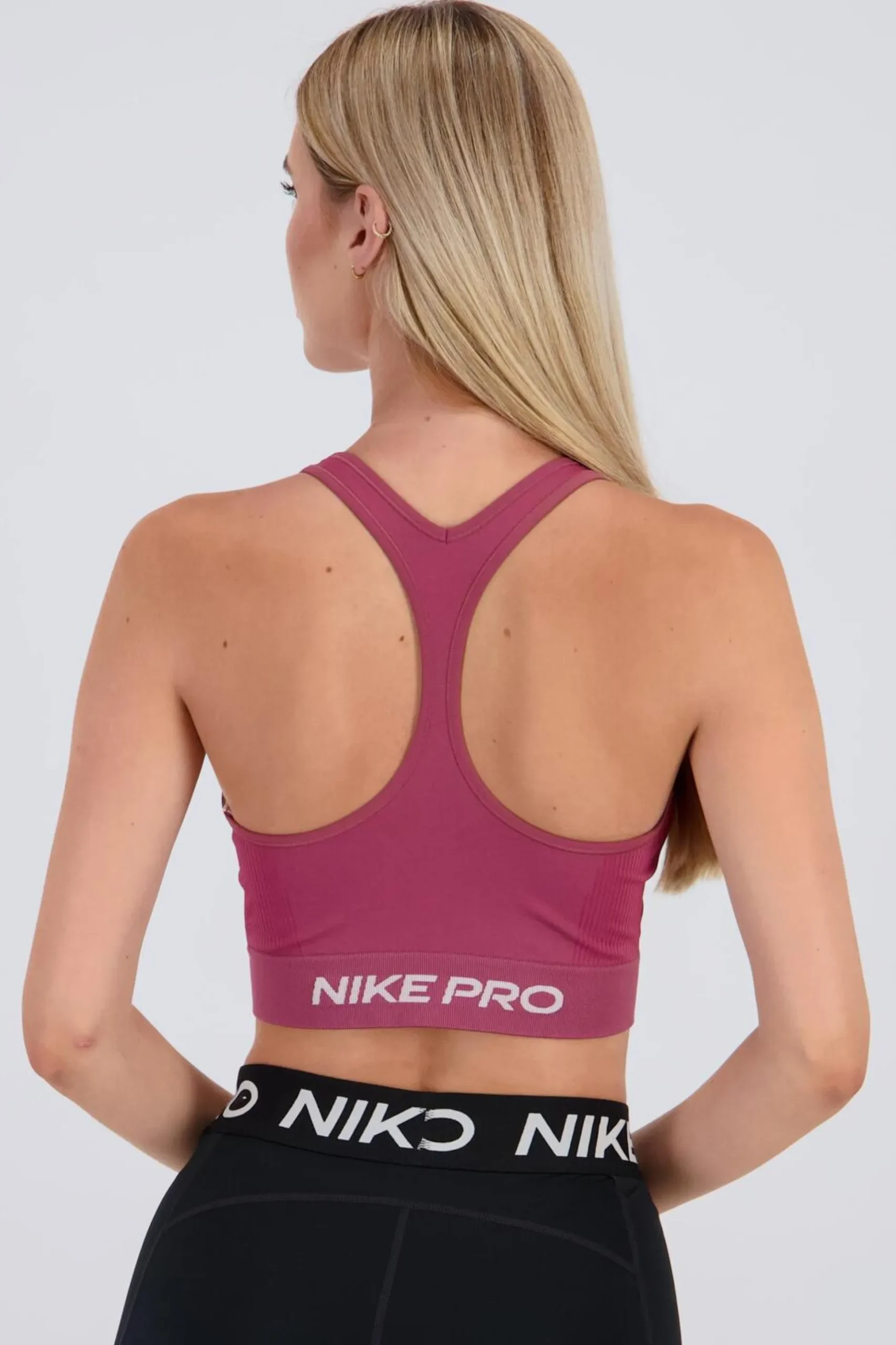 Nike Pro