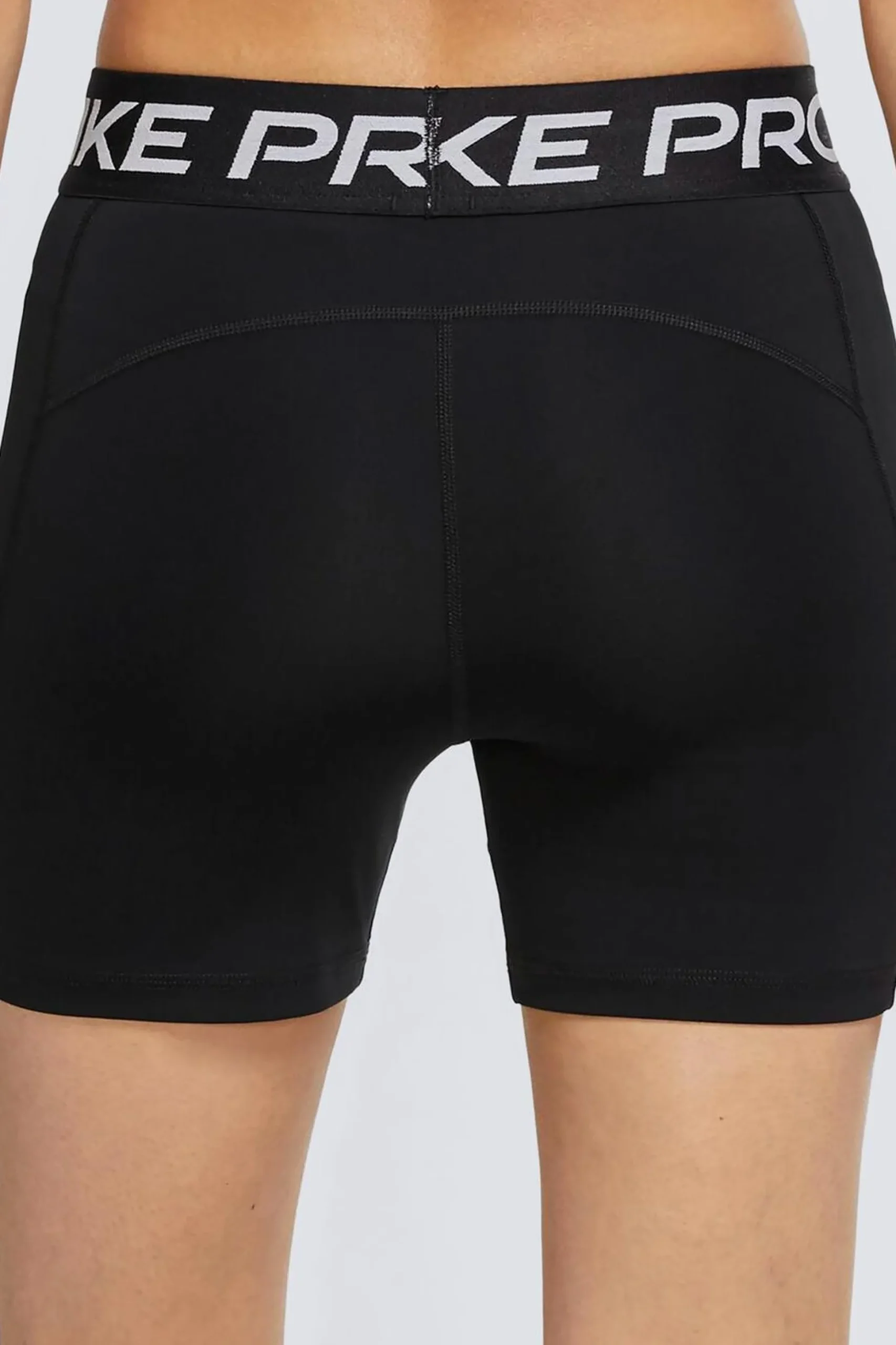 Nike Pro 365