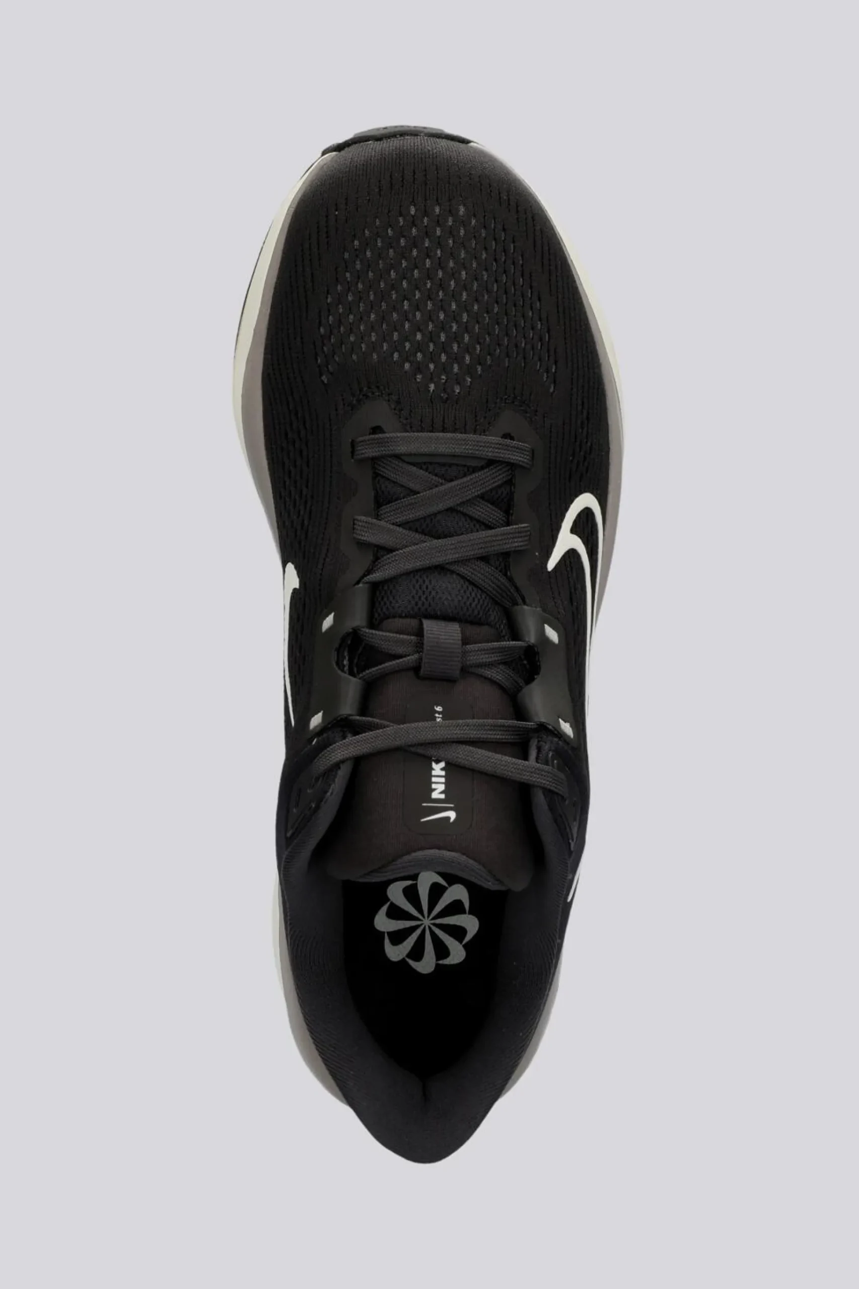Nike Quest 6