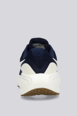 Nike Revolution 8