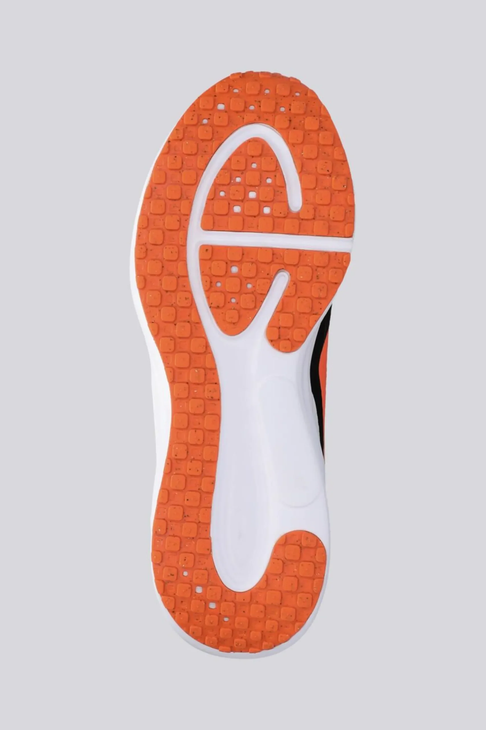 Nike Revolution 8