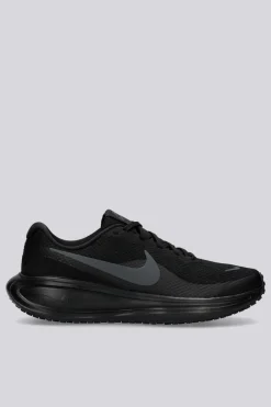 Nike Revolution 8
