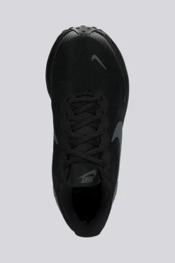 Nike Revolution 8