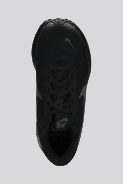 Nike Revolution 8