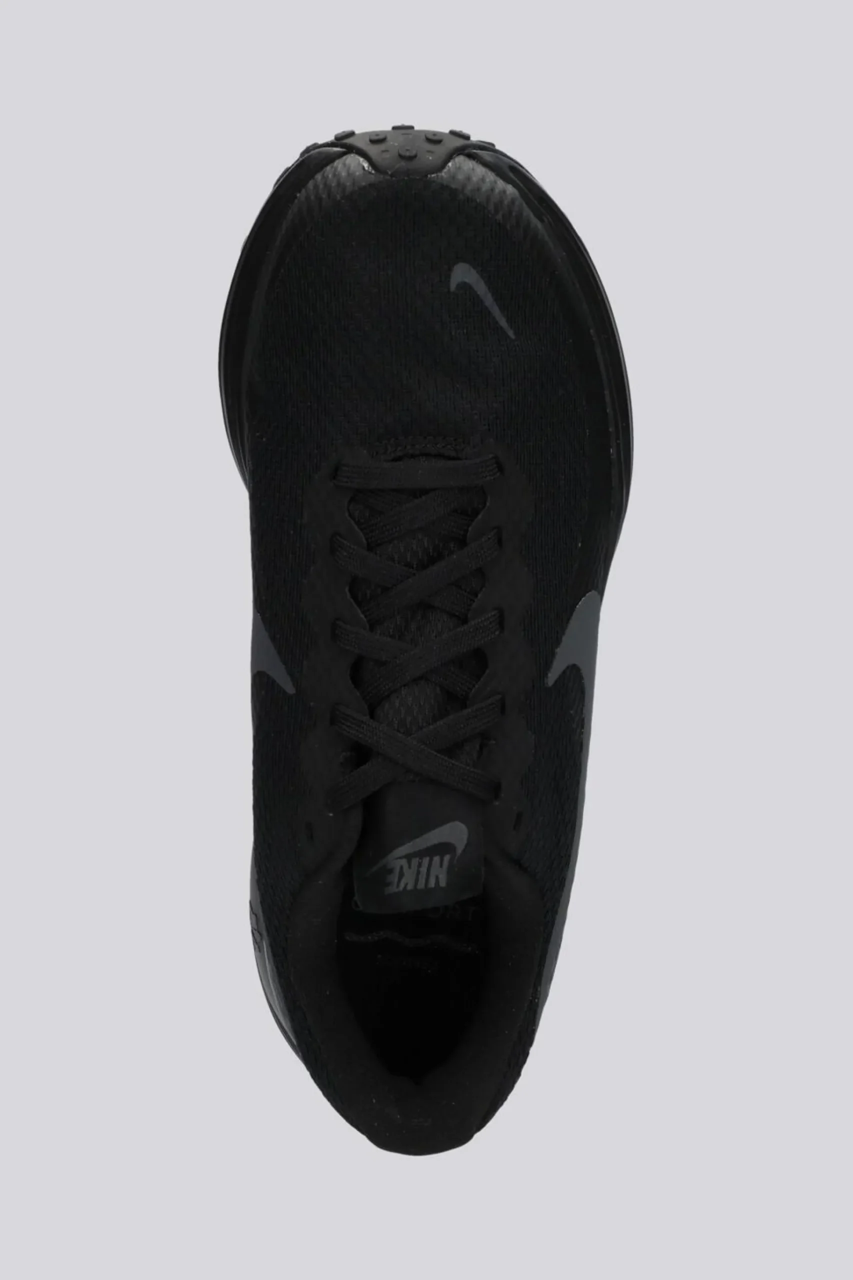 Nike Revolution 8