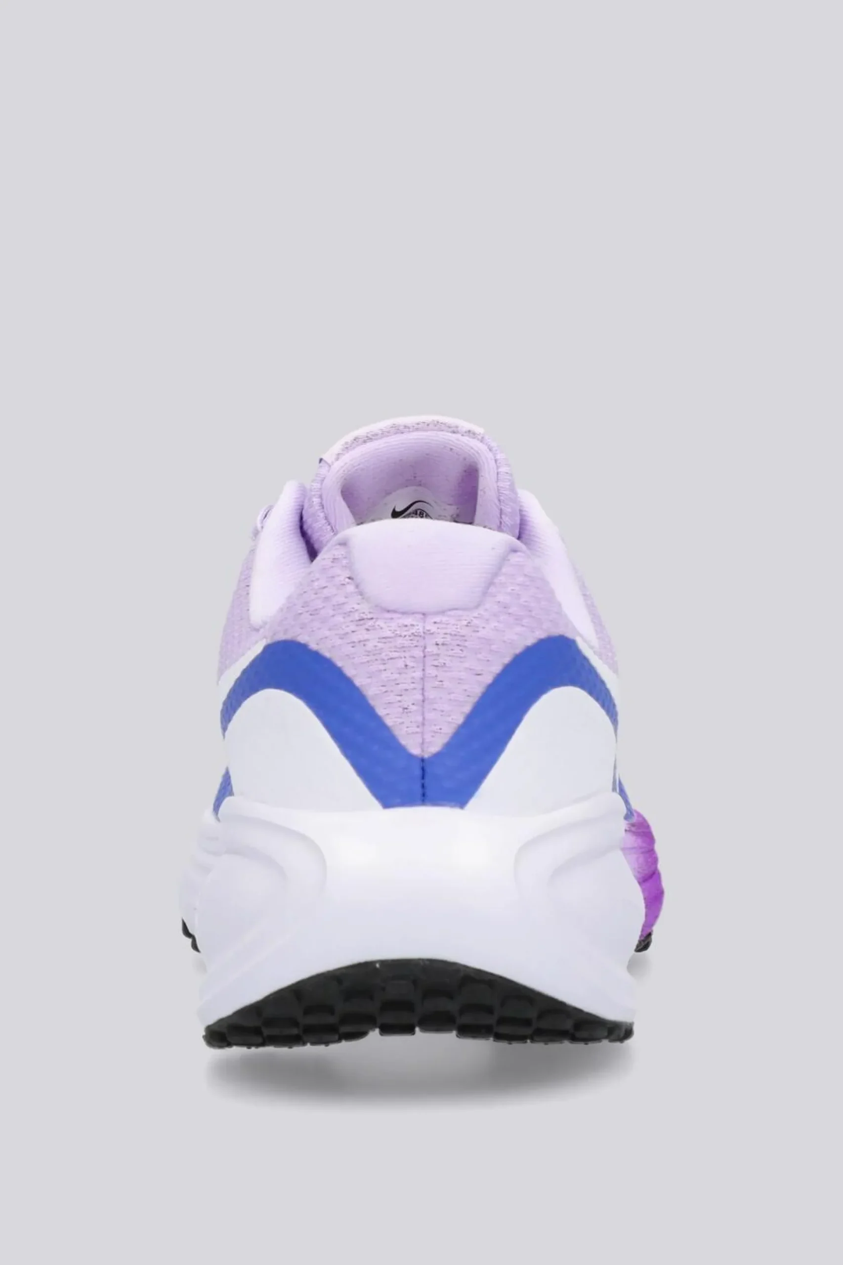 Nike Revolution 8