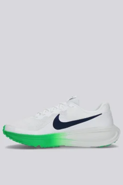Nike Revolution 8