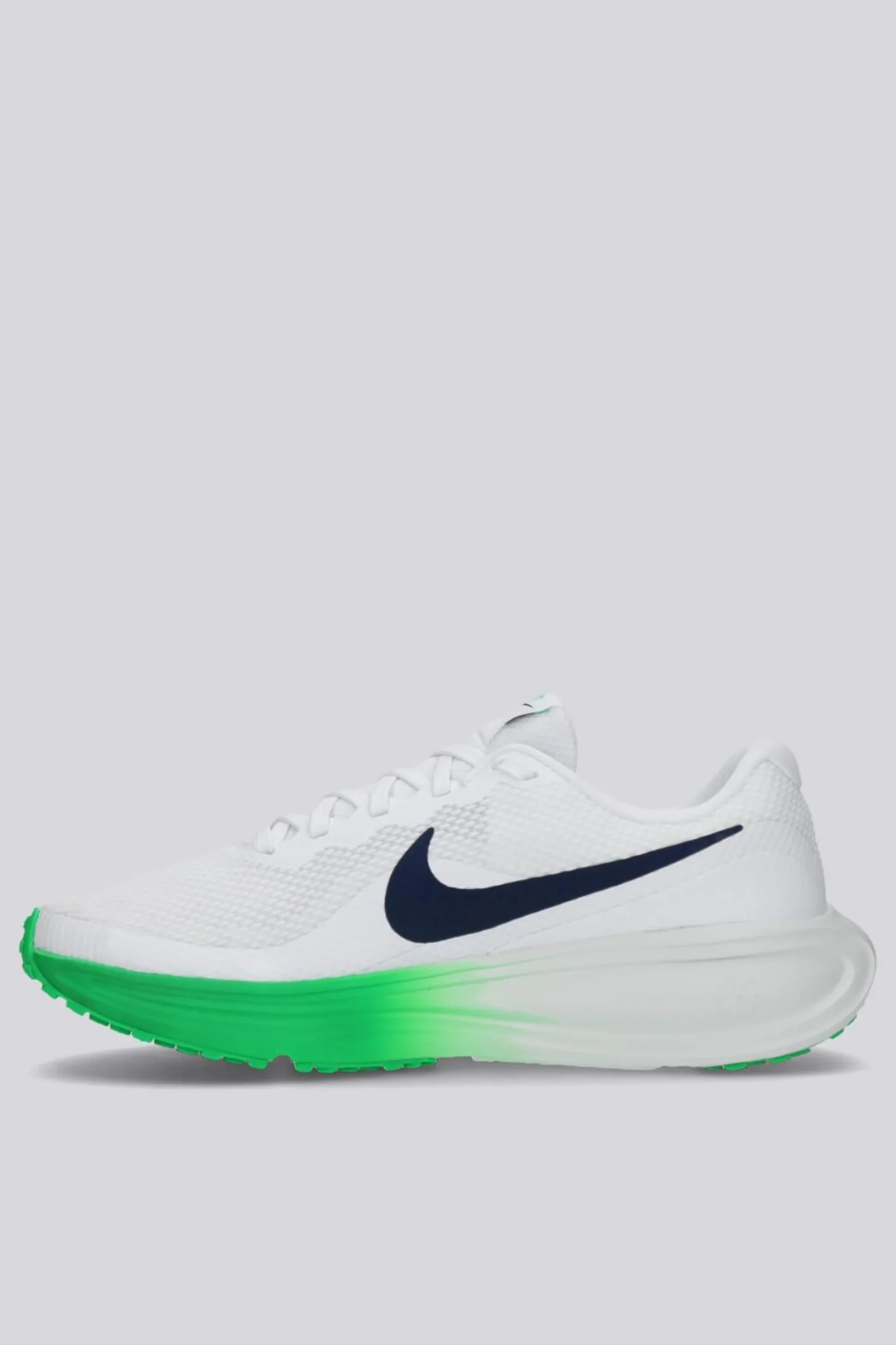 Nike Revolution 8