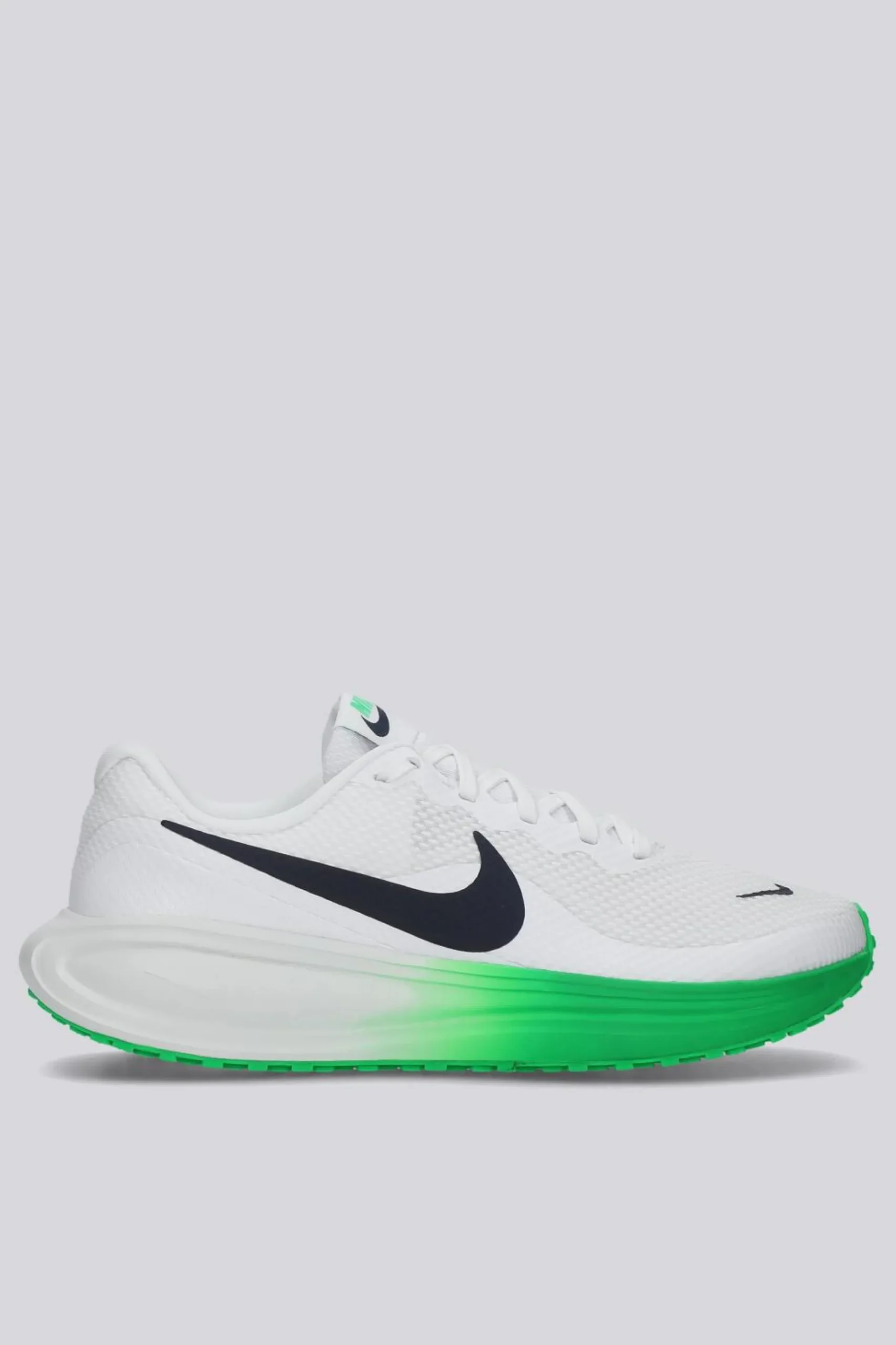 Nike Revolution 8