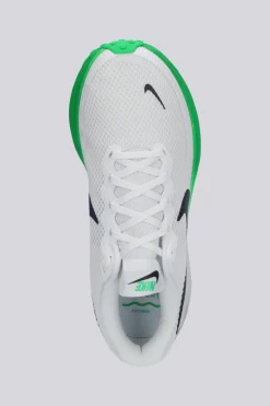 Nike Revolution 8