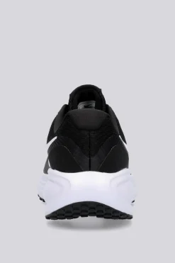 Nike Revolution 8