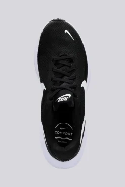 Nike Revolution 8