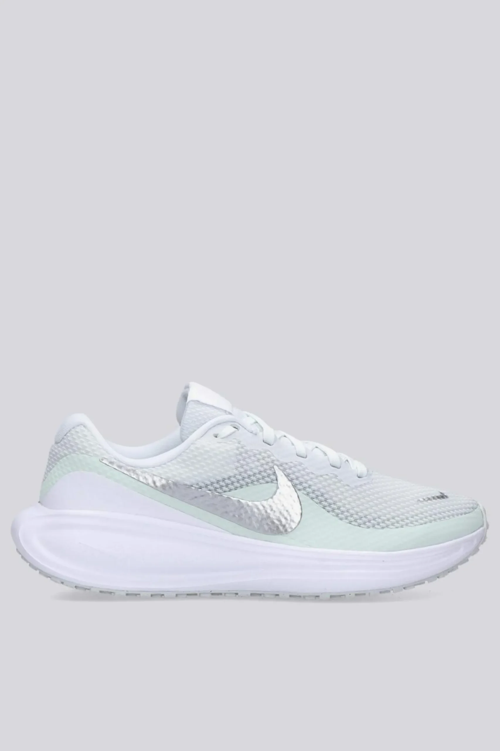 Nike Revolution 8