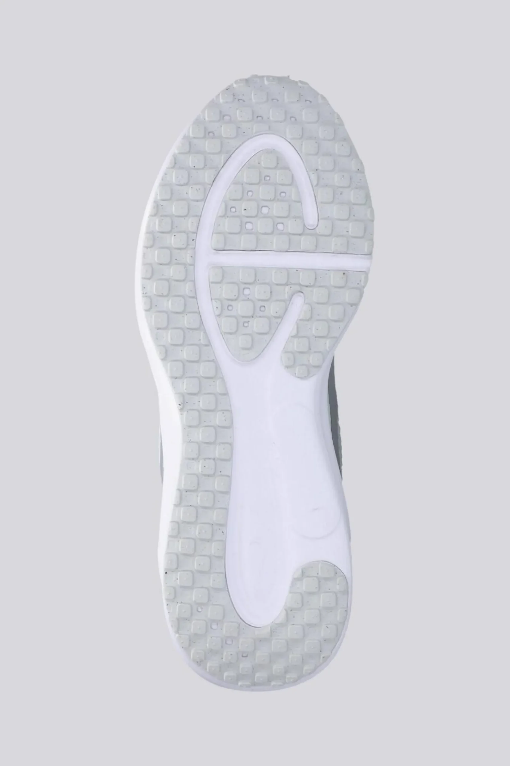 Nike Revolution 8
