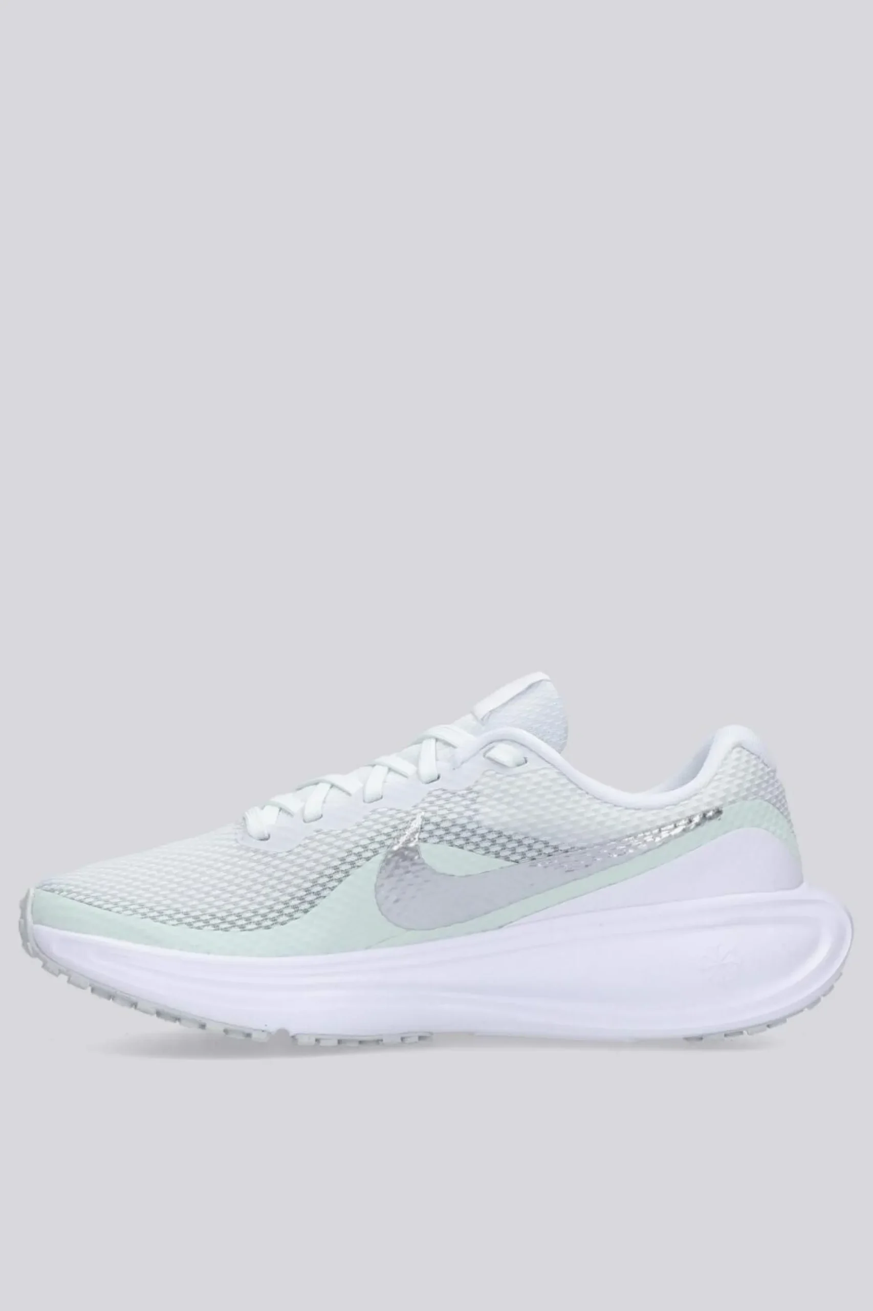 Nike Revolution 8
