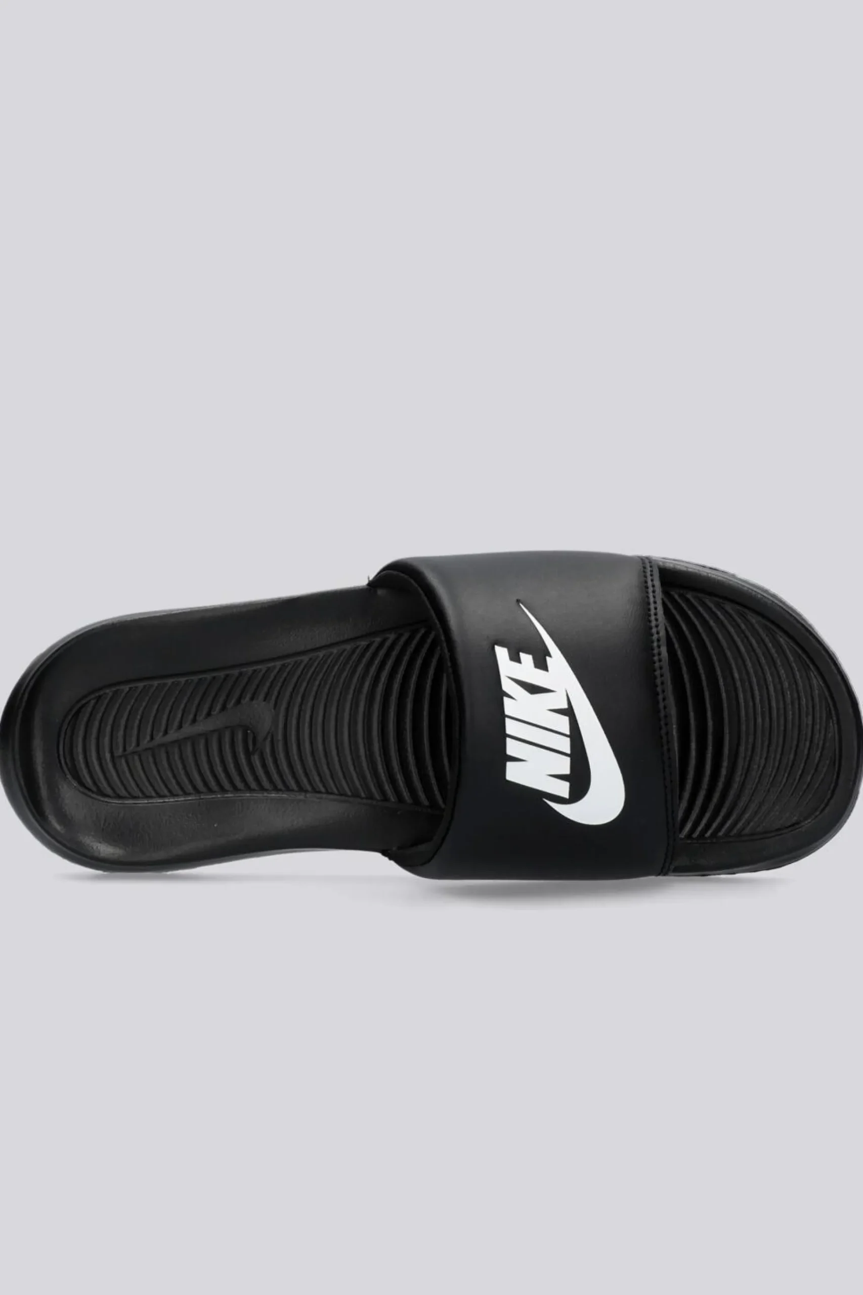 Nike Victori