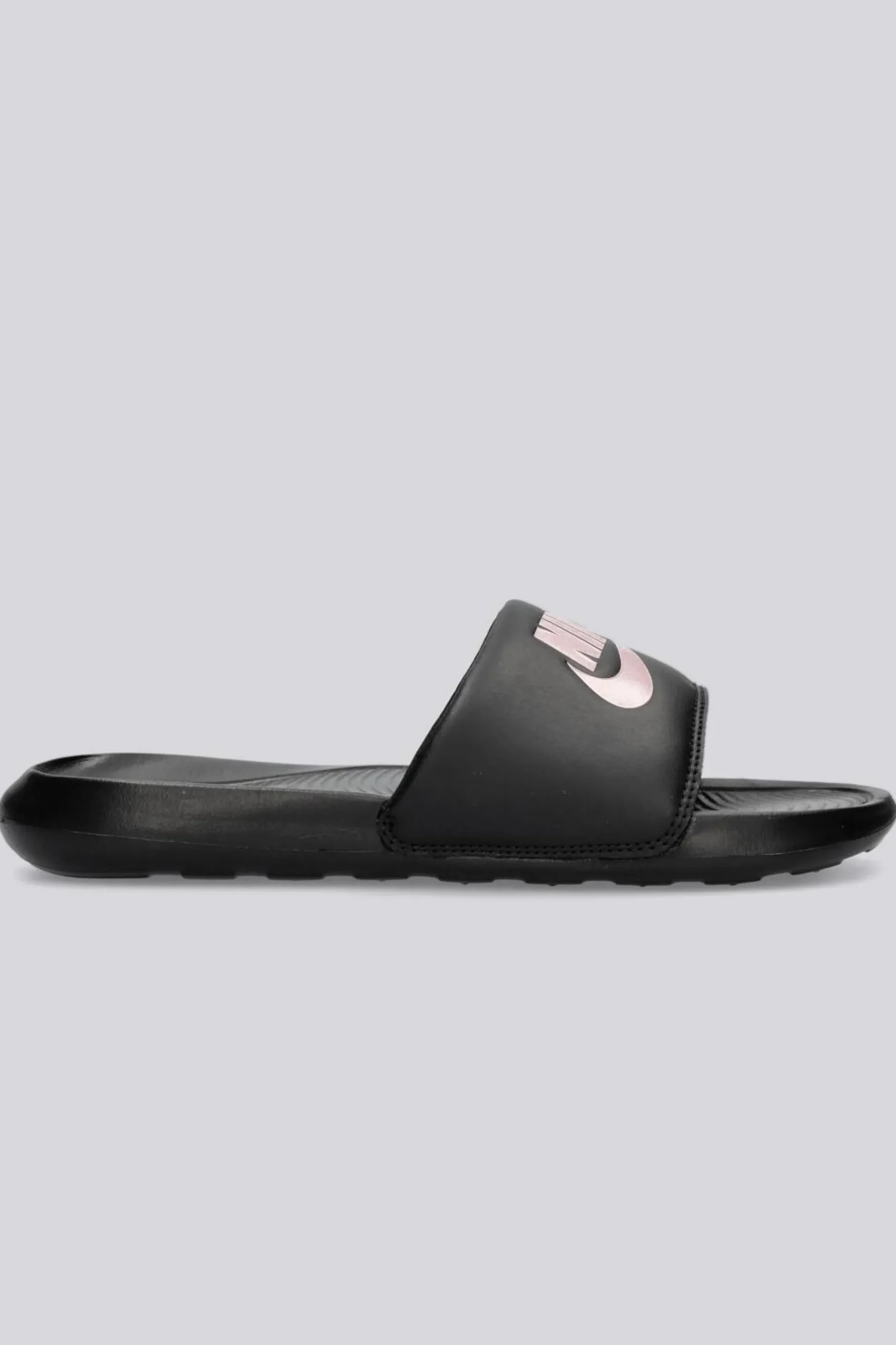 Nike Victori
