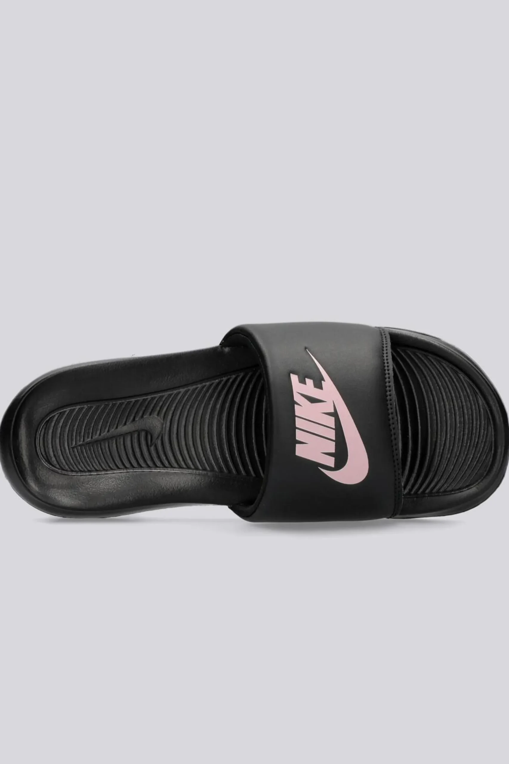 Nike Victori