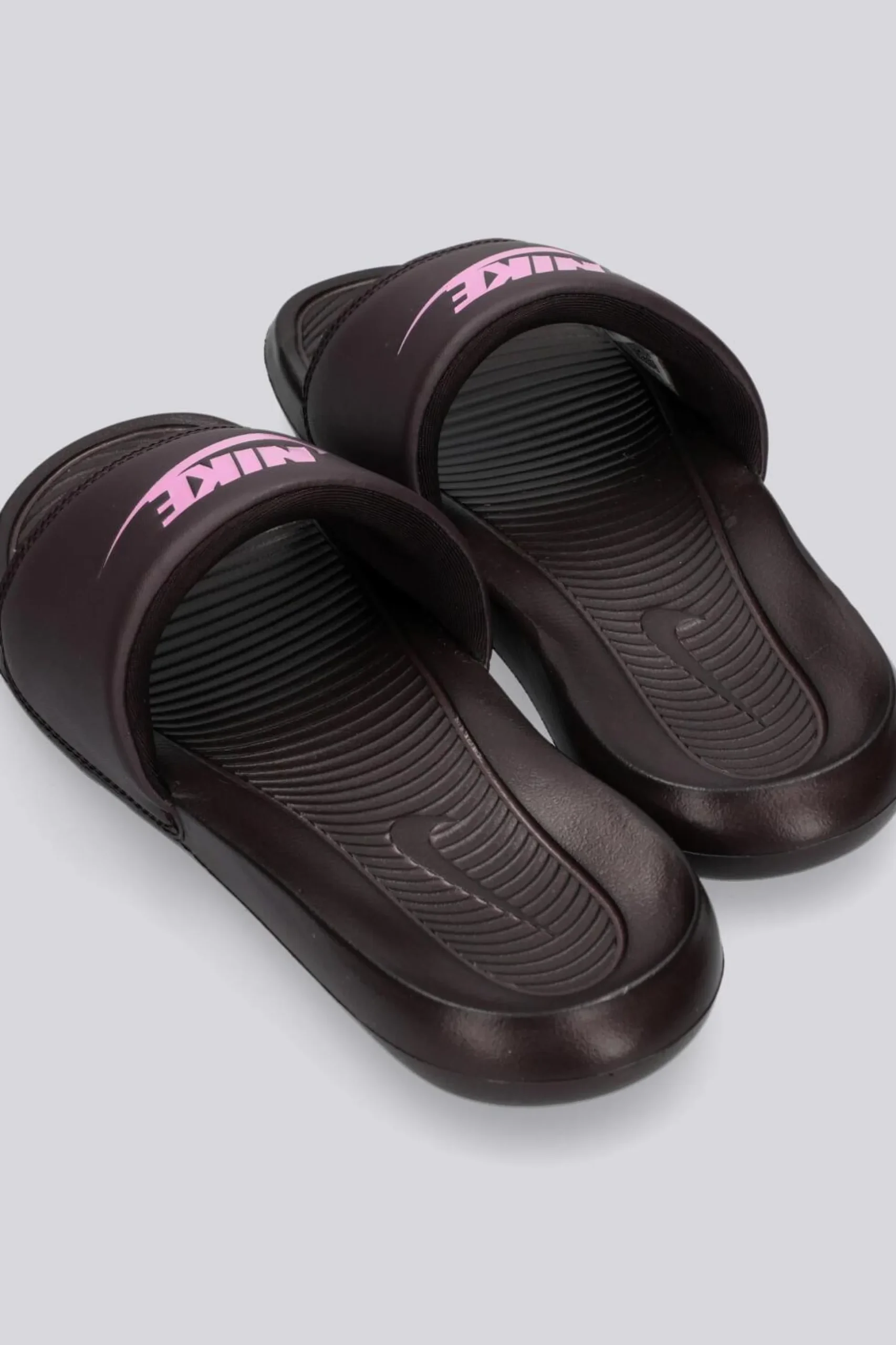 Nike Victori One
