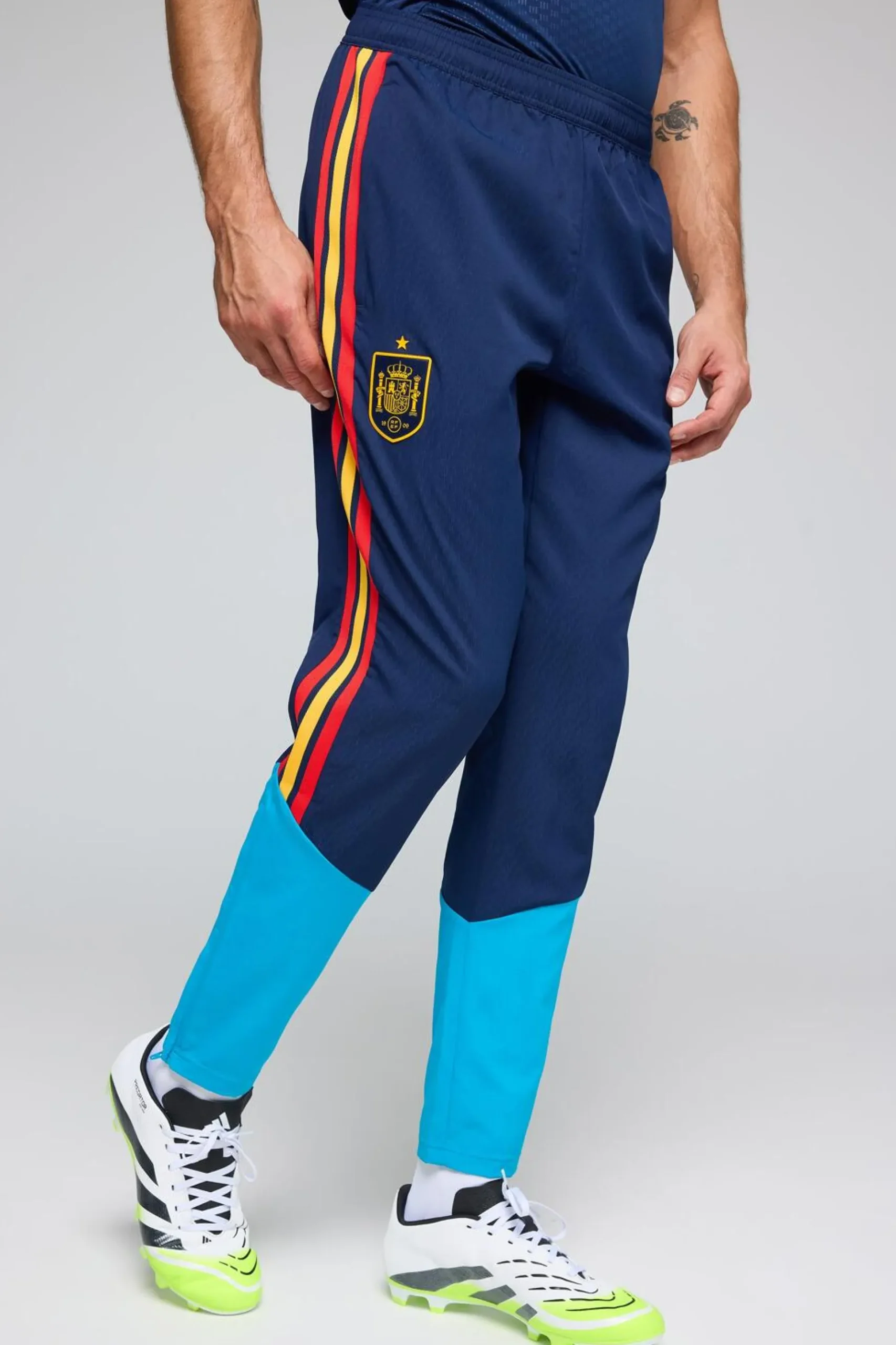 Pantalón España Prematch 2026