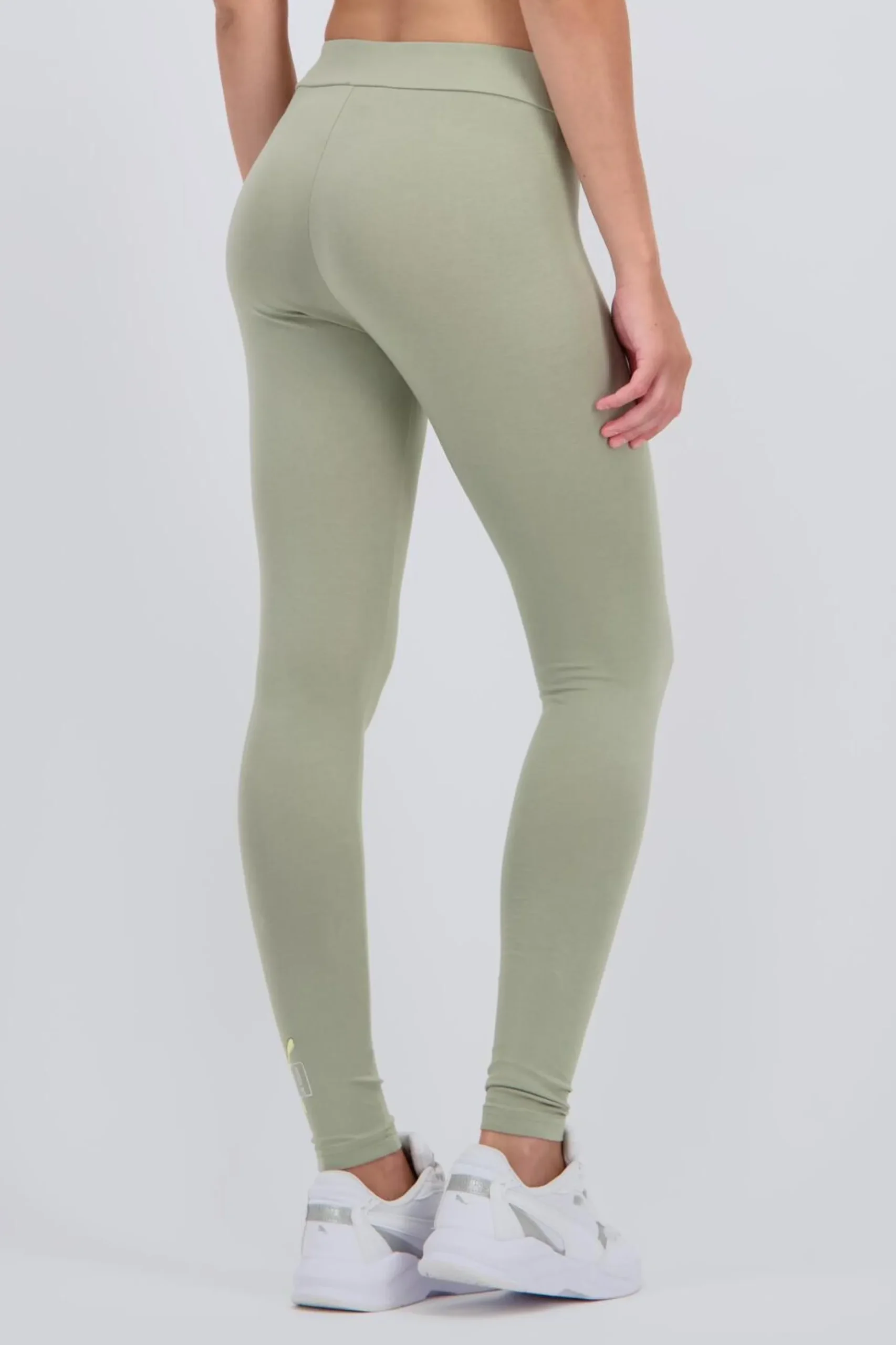 Puma Ess